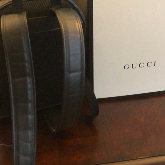Gucci small back pack and wallet - Picture 2 of 11
